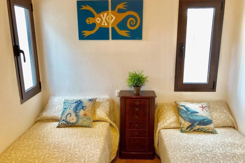 צ'יקלנה דה לה פרונטרה Gatu Premium Villa Lurberri Piscina Privada, 4 Dormitorios, 2 Banos, Parking , Jardines, " Preferente Mayores De 25 Anos Y Familias " In Y Barbacoa מראה חיצוני תמונה