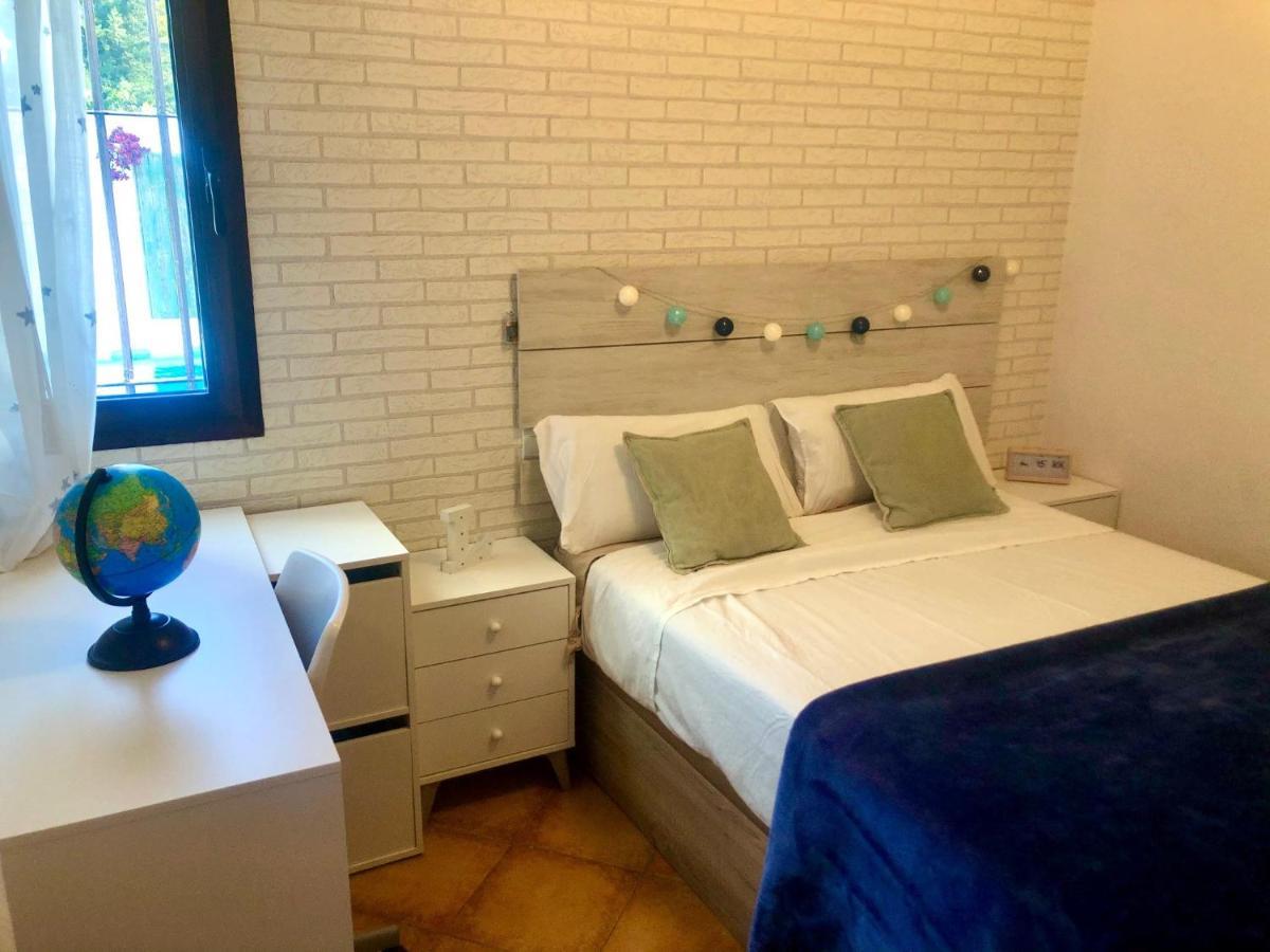 צ'יקלנה דה לה פרונטרה Gatu Premium Villa Lurberri Piscina Privada, 4 Dormitorios, 2 Banos, Parking , Jardines, " Preferente Mayores De 25 Anos Y Familias " In Y Barbacoa מראה חיצוני תמונה