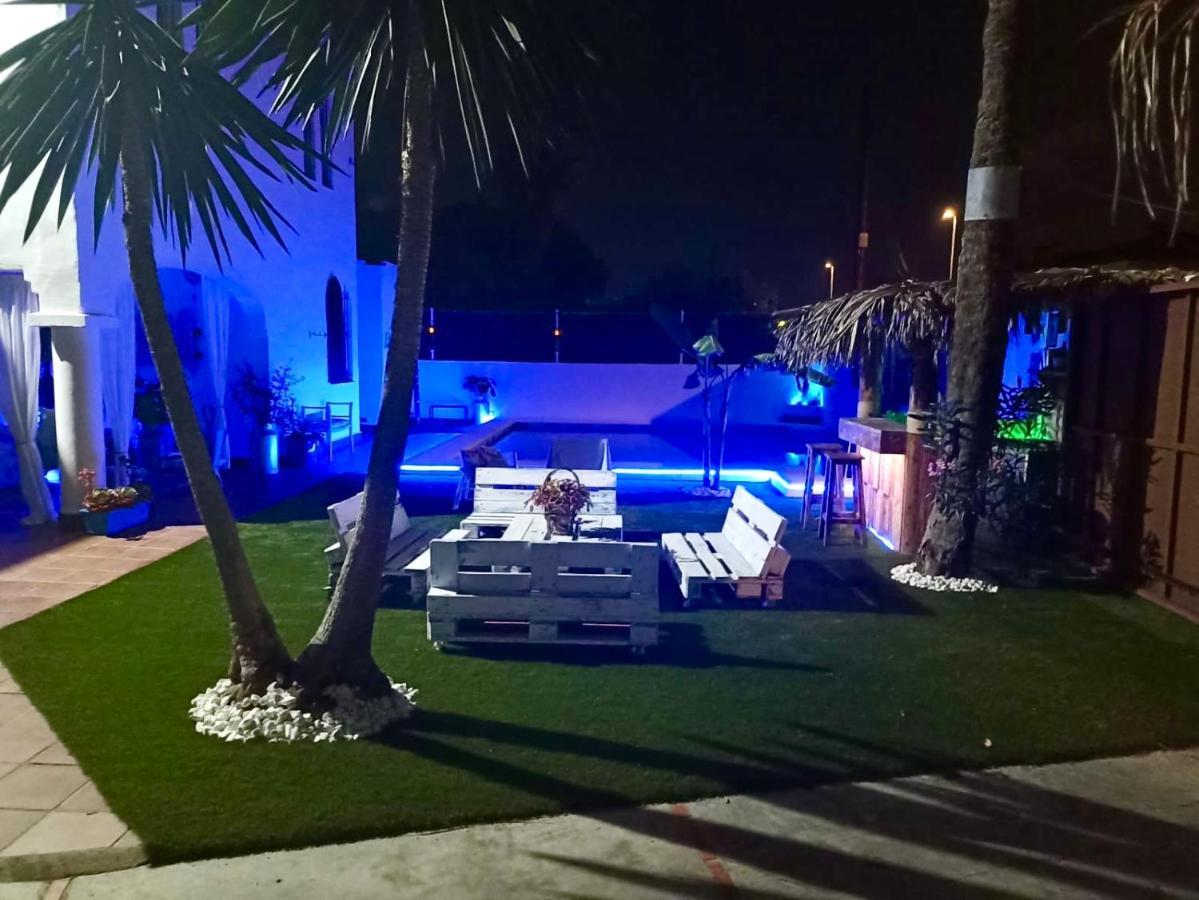 צ'יקלנה דה לה פרונטרה Gatu Premium Villa Lurberri Piscina Privada, 4 Dormitorios, 2 Banos, Parking , Jardines, " Preferente Mayores De 25 Anos Y Familias " In Y Barbacoa מראה חיצוני תמונה