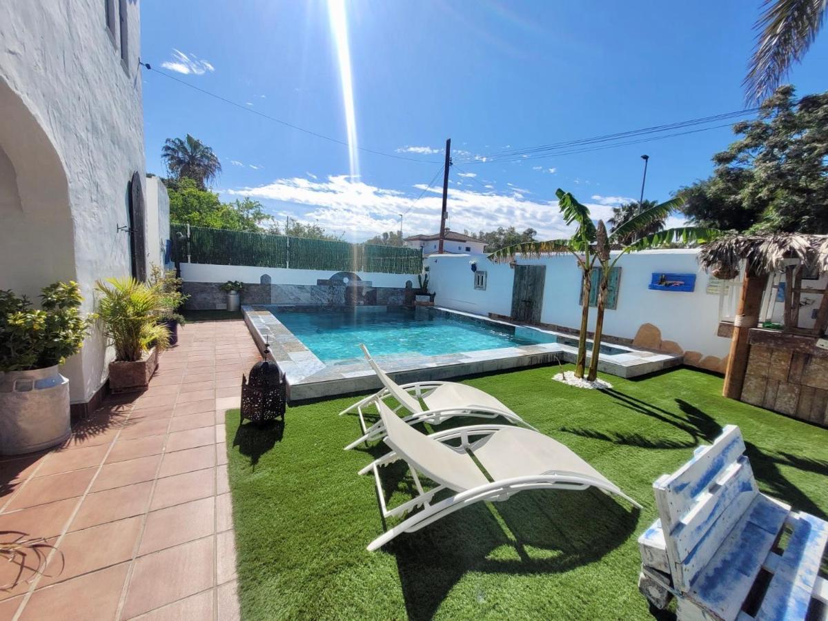 צ'יקלנה דה לה פרונטרה Gatu Premium Villa Lurberri Piscina Privada, 4 Dormitorios, 2 Banos, Parking , Jardines, " Preferente Mayores De 25 Anos Y Familias " In Y Barbacoa מראה חיצוני תמונה